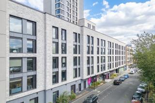 Modern Ensuite Room in Central Coventry - 6