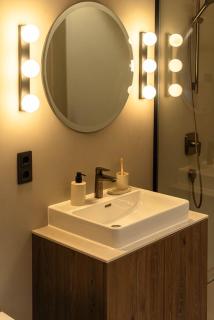 Conlon House Central - 4