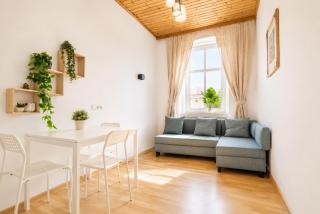Cozy One Bedroom Apartment With Living Room Close to Wiener Stadthalle - 3