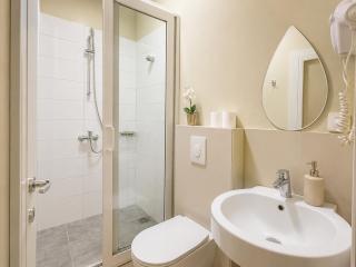 Ollyens Apartments - 1