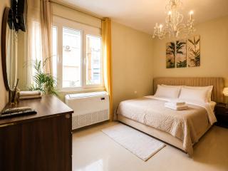 Ollyens Apartments - 8