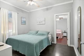 Charming 3-Bedroom Home in Groves - 3