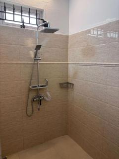 2 bedroom apartment close to the mall - 4