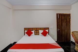 OYO 81581 Moonlight Hotel's - 1