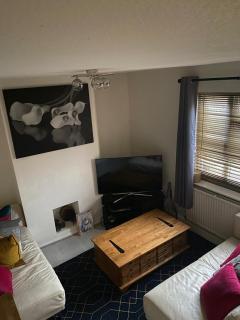 Cosy House- 8 min walk to centre - 0