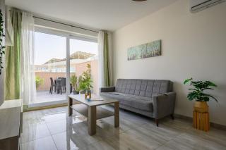 F6 Room 1, Private Room one small double bed shared bathroom in shared Flat - 4