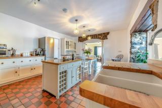 Pembrokeshire, Beach, Pool, Hot Tub, Sleeps 24 - 3