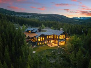 The Last Best Chalet - 0