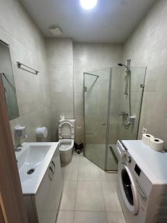 White Sails Batumi Sea & Pool View Apartment - 7