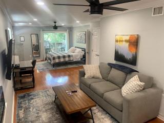 Travis Heights Oasis - 0