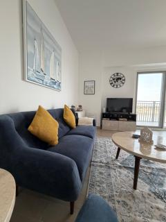 Yas Island 2BR Home - 5