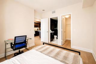 Cozy 2BR 2BA Condo Steps to Subway Pool and Gym - 6