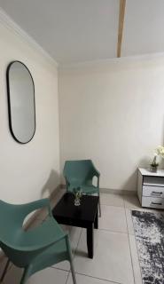 Ju's Self-Catering Guesthouse in Okakarara - 5