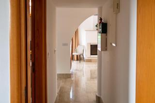 Leda Beach Villa - 5