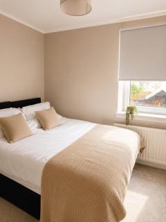 Cozy 3 BDR in Glasgow Sleeps 6 Parking - 4