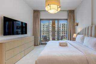 Vacationer Holiday Homes l Aesthetic 2 Bed in Townsquare l Pool and Gym - 7