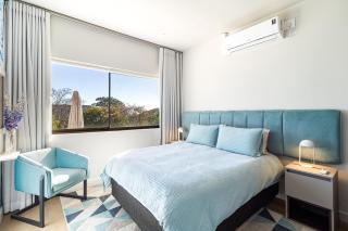 Camps Bay villa with swimming pool, solar power inverter and mountain views! - Kaapstad - 3