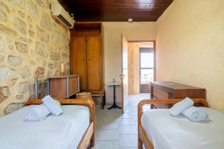 Irene Stone Villa - Private Pool - Sleeps 6 - 8