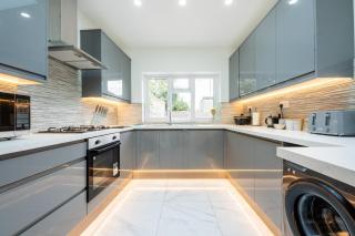 Spacious 6BR Cardiff House w/ Free Parking - Cardiff - 7