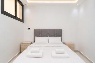 Spacious Villa Apartment - 3BR - 2 Living Rooms - 8