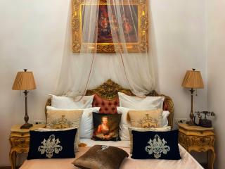 Conacul Coroanei Luxury Boutique - 7