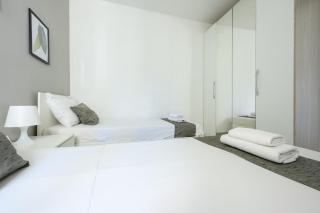 F5 Room 2, Private Room two single beds shared bathroom in shared Flat - 8
