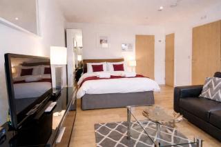 Roomspace Serviced Apartments - Swan House - 8
