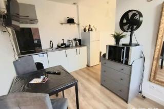 Convenient studio near the sea easy parking - 0