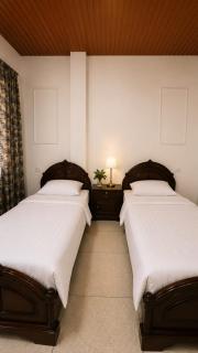 Pinehouse by Airmakaan - 3BR with Kitchen & Lounge - 2