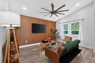 Charming 3BR home, 10 minutes to Pensacola Airport - 7