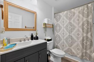 Charming 3BR home, 10 minutes to Pensacola Airport - 6