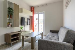 F4 Room 2, Private Room two single beds shared bathroom - Msida - 2