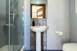 F4 Room 1, Private Double room with private bathroom and balcony - Msida - 1