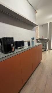 Studio Moderno com Piscina Aquecida e Garagem - 8