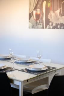 F3 Room 3, Private Room two single beds shared bathroom - 2