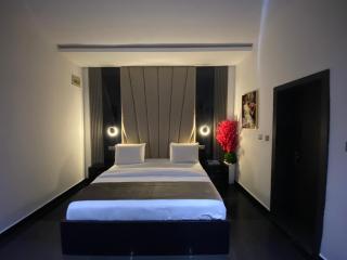 Merry Spill Hotel and Apartment - 2