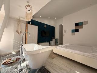 Coquette Rooms Old Town - 0