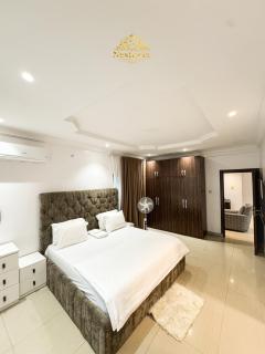 A home far from home with luxurious amenities - 6
