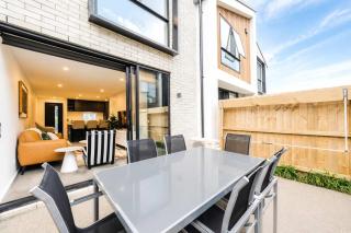 Modern Addington Escape Stylish 2br Townhouse - 2