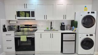 Newly Renovated Studio in Beautiful & Prestigious West Vancouver - 3
