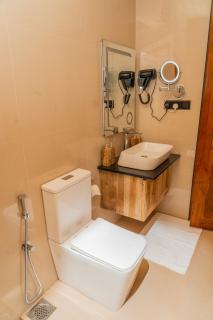 Aathi Beach Resort Uppuveli - 7