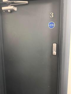 Stylish Double Bedroom Close to Derby City Centre - 5