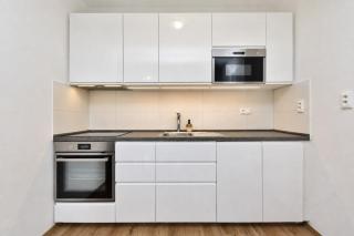 Modern apartment with parking, 10 minutes to the center, Netflix - 8
