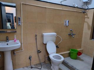 A2 Guest House - 8