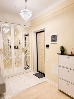 4YOU Business 2, 10 entrance - 1