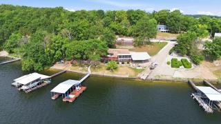 Newly Updated Interior, Sunroom w/ Hot Tub, Deck, Deep Water Dock, Boat & PWC Slips - 3