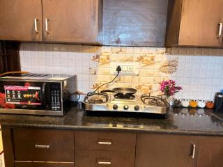 AP luxe stays Luxury 2bhk Home Theaterchillrelax - 9