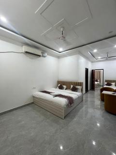 Hotel Jaidity Palace Near Shri Ram Mandir, Ayodhya 10 Min Walk - 9