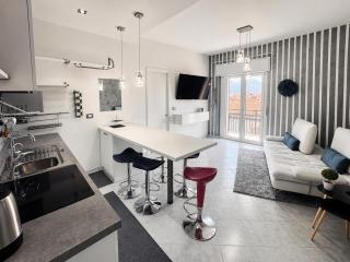 Scalea Seaside Retreat - 9