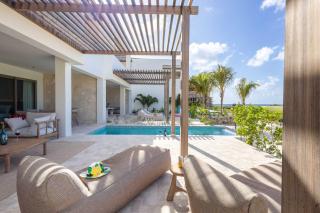 Private Pool Escape - Luminara at The Reef - 4